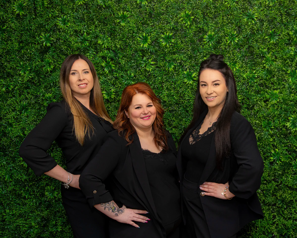 Yoshie Studio | Ekipa